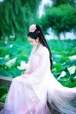 美景配美女的句子