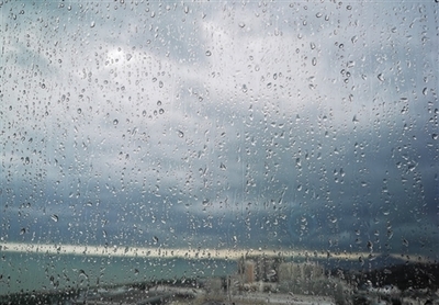 暴雨的句子