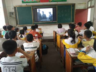 适合给小学生看的电影