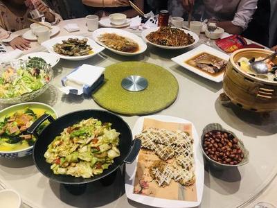 同事聚餐的句子