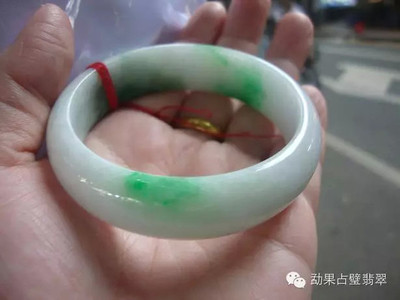 为什么我买的翡翠上像昆仑玉