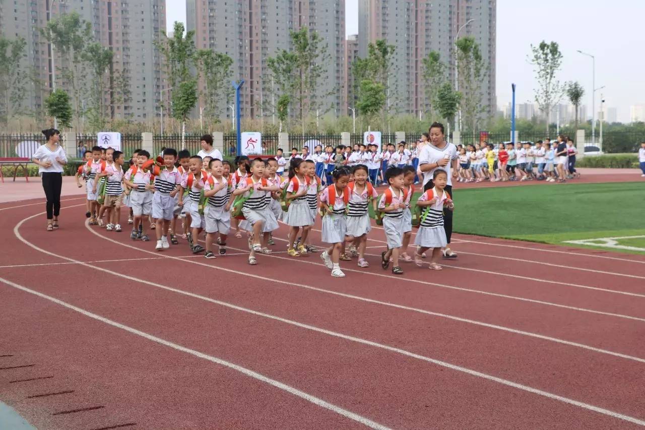 小学生活