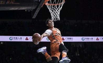 篮球明星励志故事