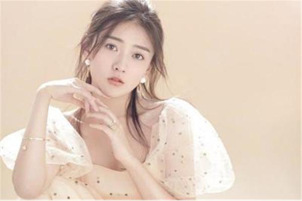 赞美女孩漂亮的句子