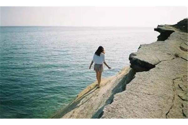 漫步海边唯美句子