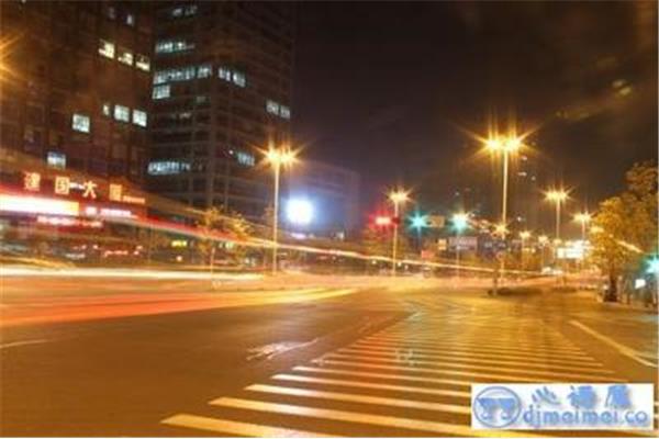 夜景灯光唯美句子